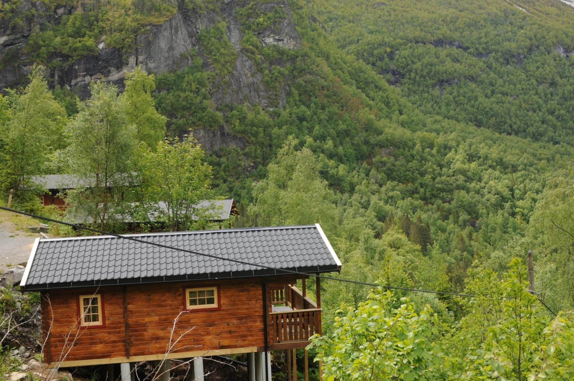 Fossen Camping Villa Geiranger Exteriör bild