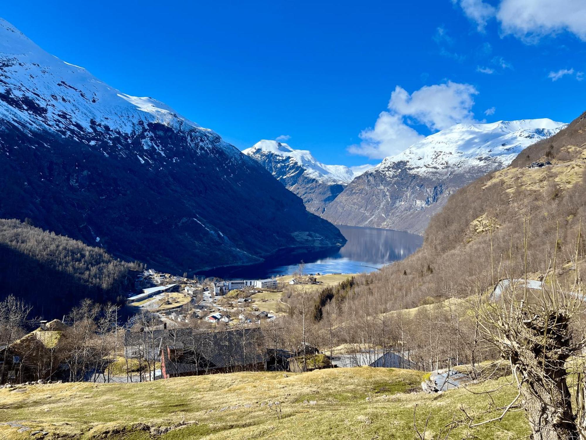 Fossen Camping Villa Geiranger Exteriör bild